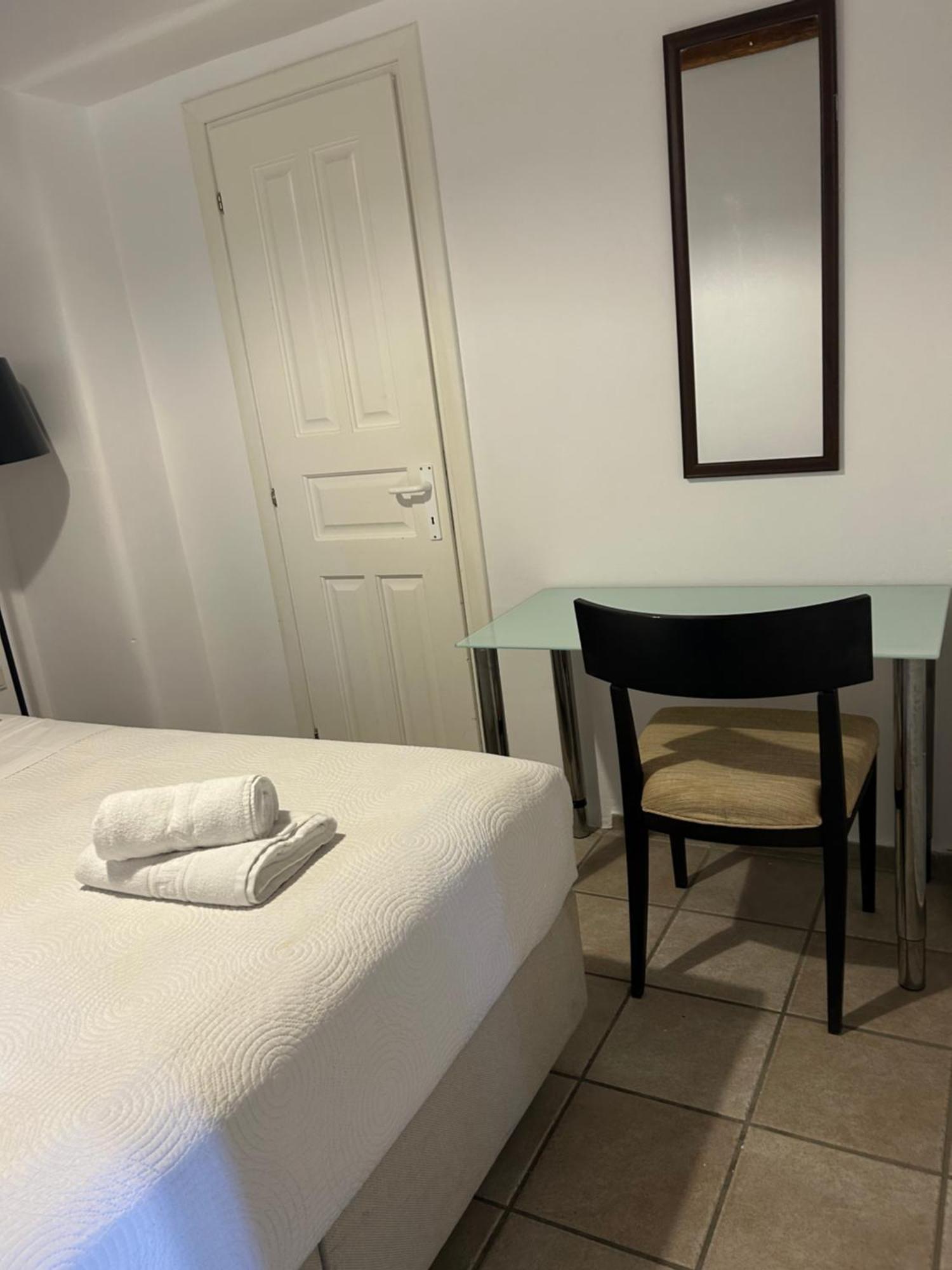 Mykonos 2 Bedroom House With Swimming Pool *